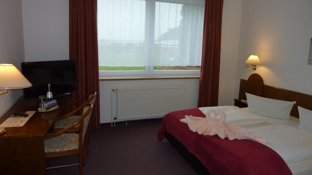 Heidehotel Herrenbruecke Fassberg Ngoại thất bức ảnh